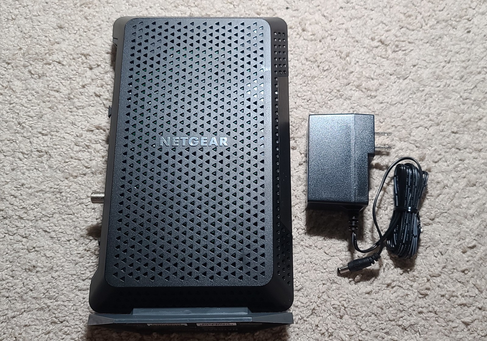 NETGEAR Nighthawk 32×8 CM1200-100NAS DOCSIS 3.1 Cable Modem – USED