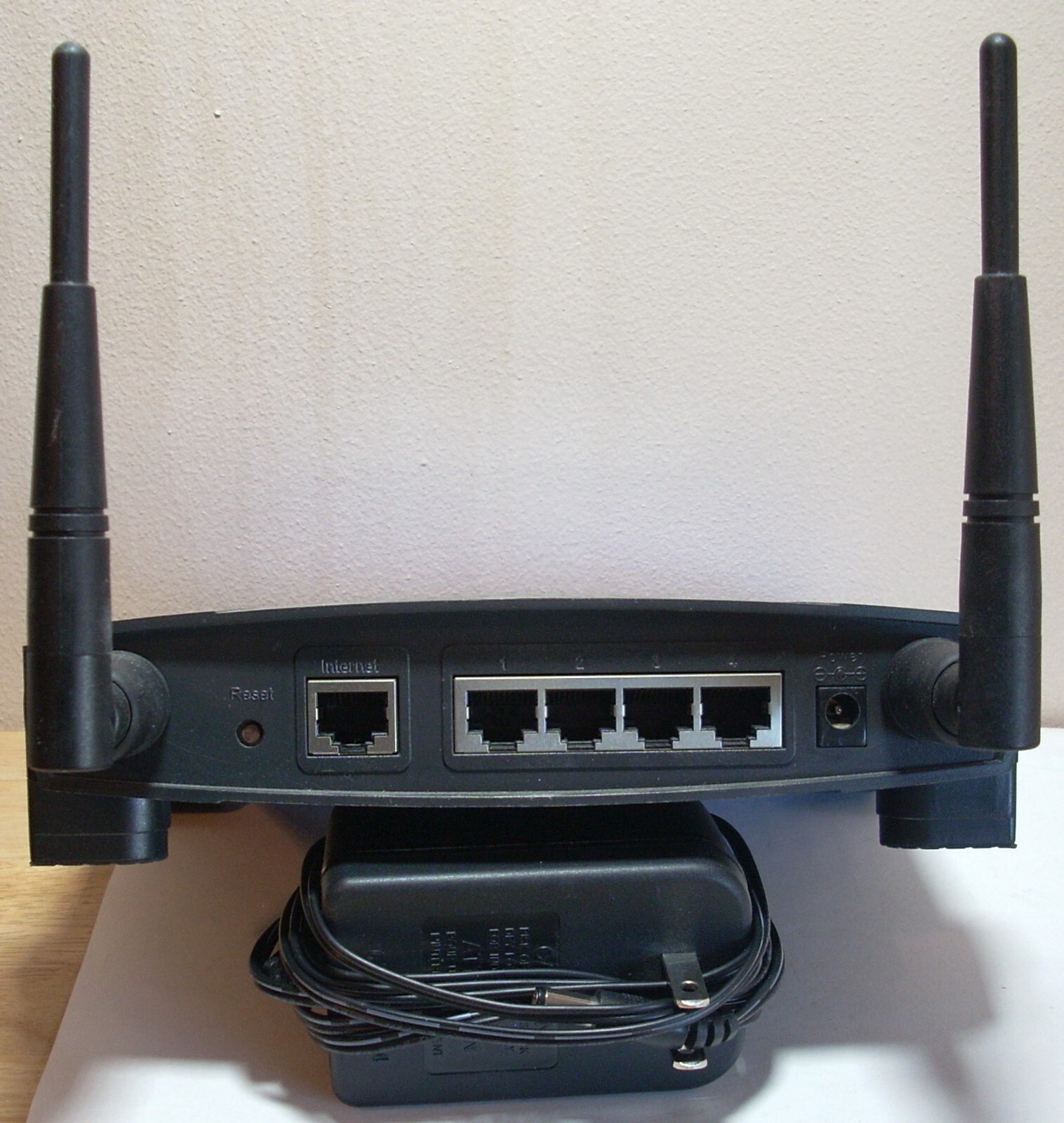 Linksys WRT54G v.3 Wireless-G Broadband Router and ZyXel P-660HN-51 DSL Modem
