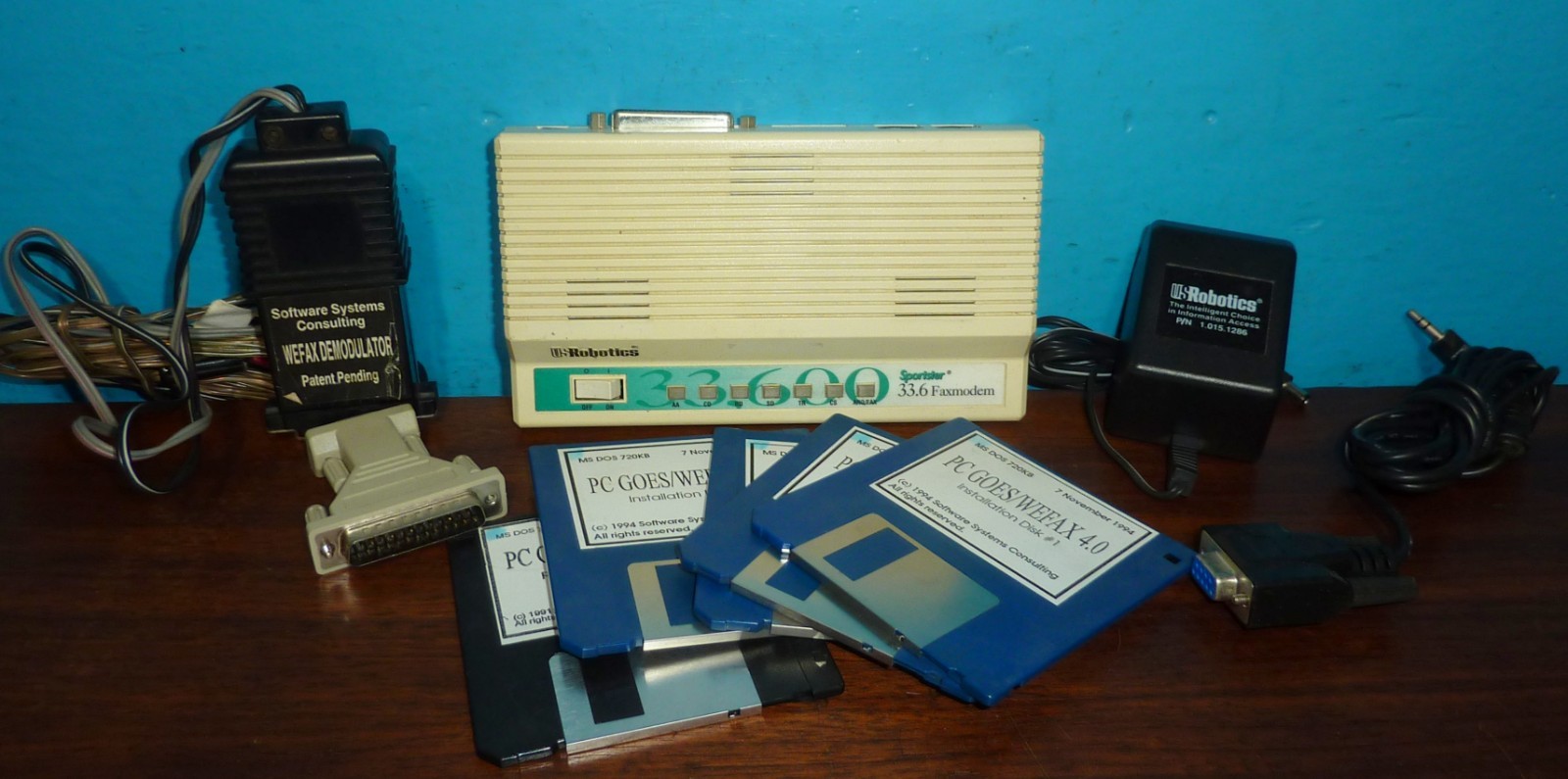 US Robotics Sportster 33,600 33.6 Faxmodem w/ Software & Accessories