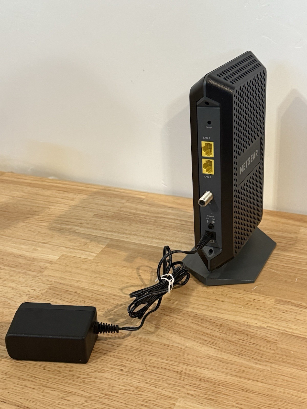 NETGEAR Nighthawk Model CM1100 Multi-Gig Speed Cable Modem DOCSIS 3.1 Tested
