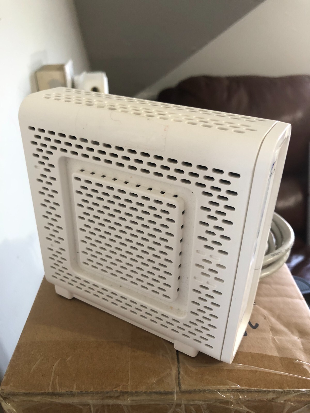 Arris SurfBoard SB8200 32X 8 DOCSIS 3.1 1GB Enternet Port Modem N/ POWER CORD