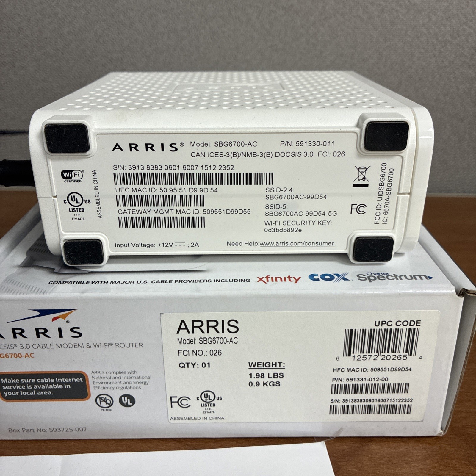 ARRIS SURFBOARD SBG6700- AC 3.0 CABLE MODEM & WI-FI ROUTER -WHITE W/POWER & BOX