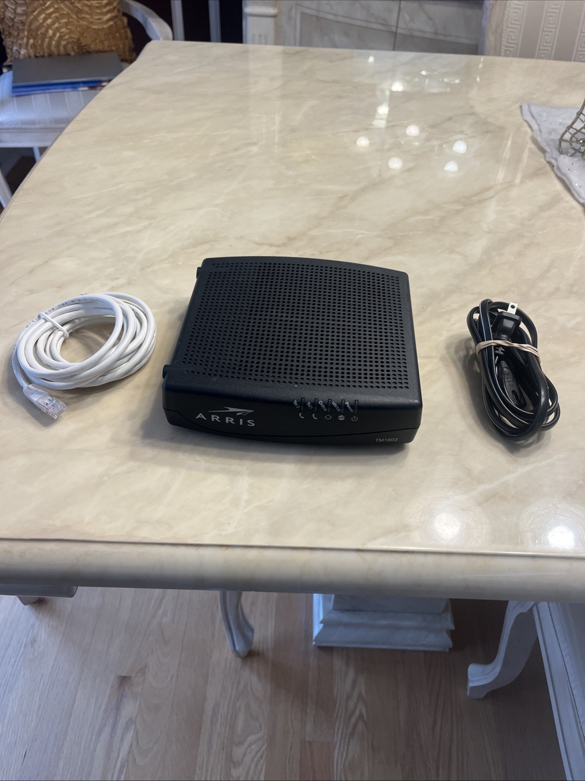 Arris TM1602 Cable Modem DOCSIS Optimum With Power Cord and Ethernet Cable