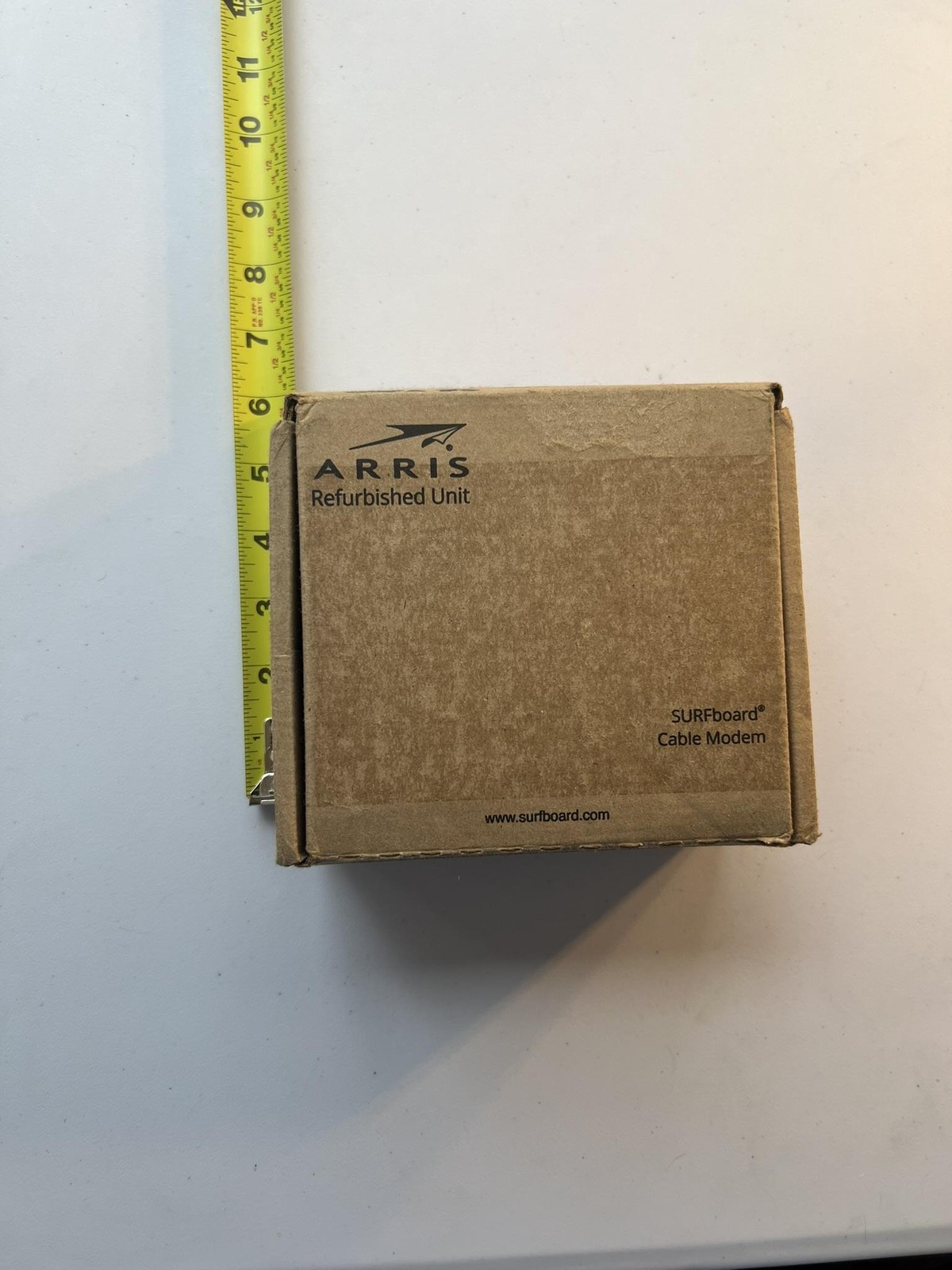 Arris SURFboard SB8200 DOCSIS 3.1 Cable Modem 2-Port Gigabit White Used