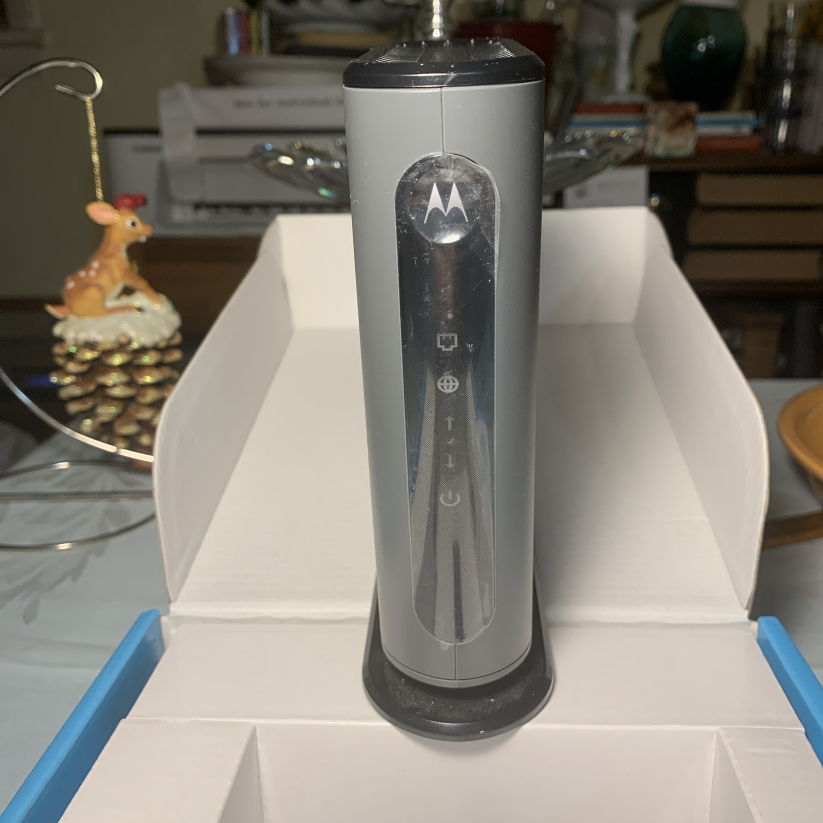 Motorola 8 By 4 Cable Modem,Model MB7220.New In Open Box.