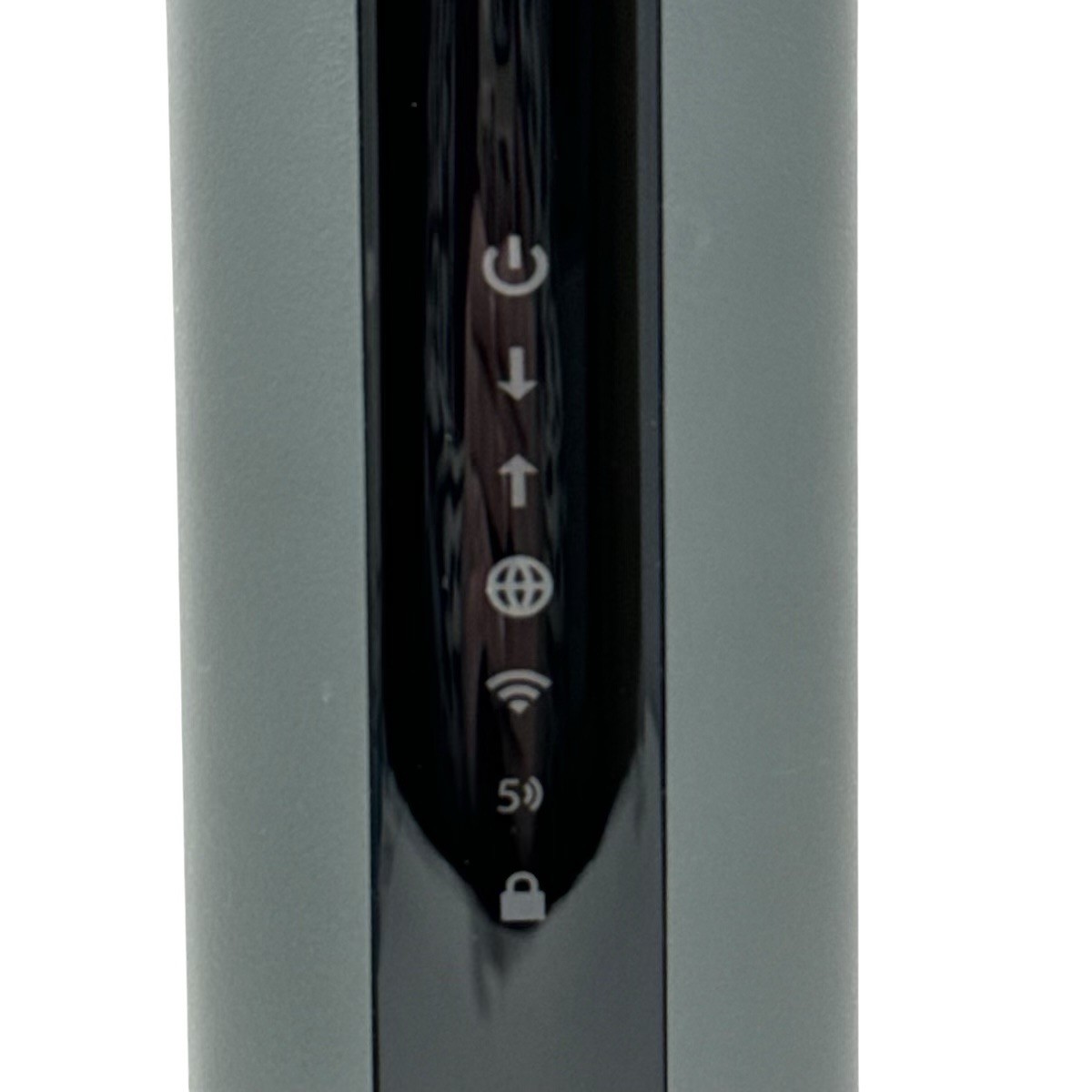 Motorola MG7540 16×4 Cable Modem Plus AC1600 Dual Band WiFi Router with DFS