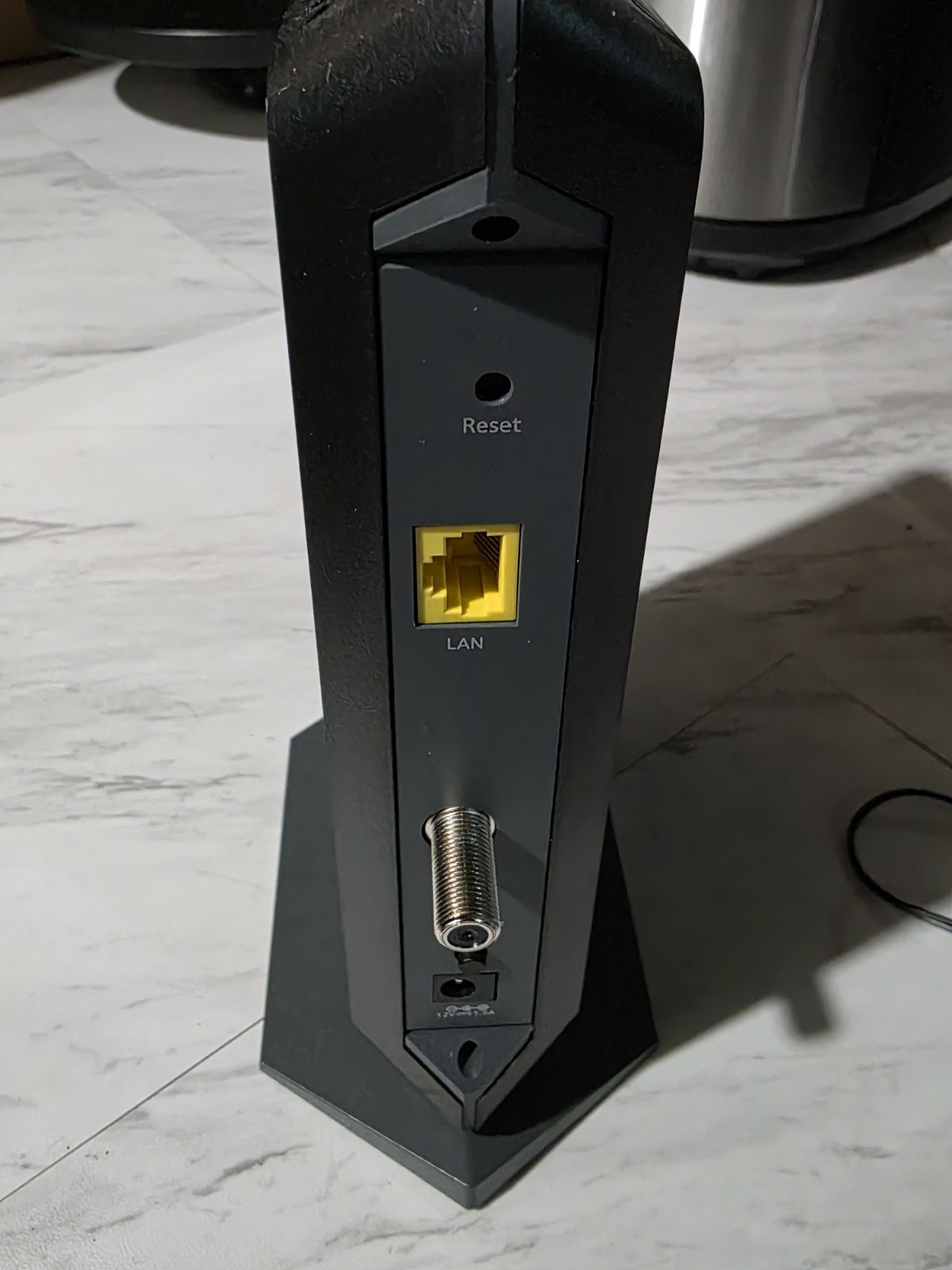 Netgear Gigabit Cable Modem (32×8) DOCSIS 3.1 | for XFINITY by Comcast, Cox.
