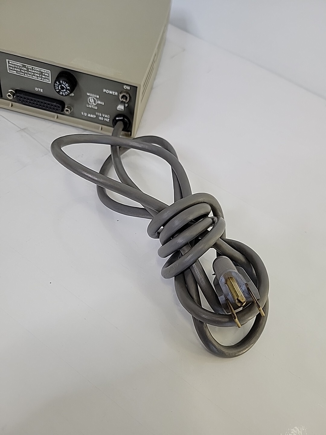 Codex 2205 Modem 25896 Bell 208 A/B 4800 BPS w/ Fixed Power cord Untested Motoro