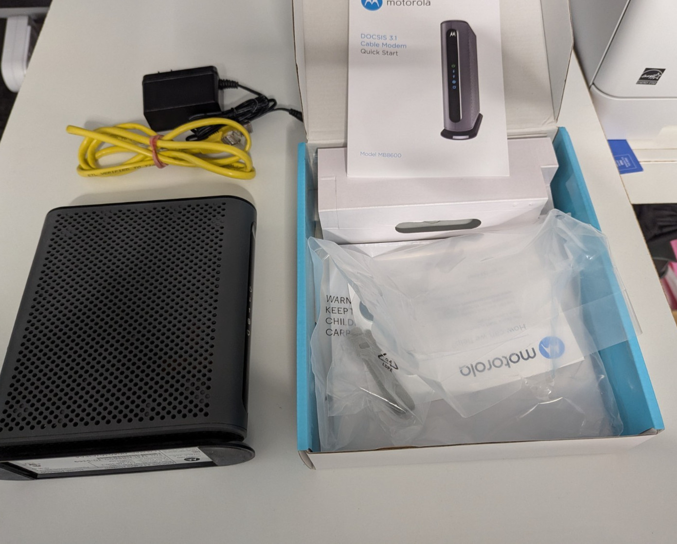 Motorola MB8600 DOCSIS 3.1 Cable Modem Gig-Speed Tested Working CIB W/ Box