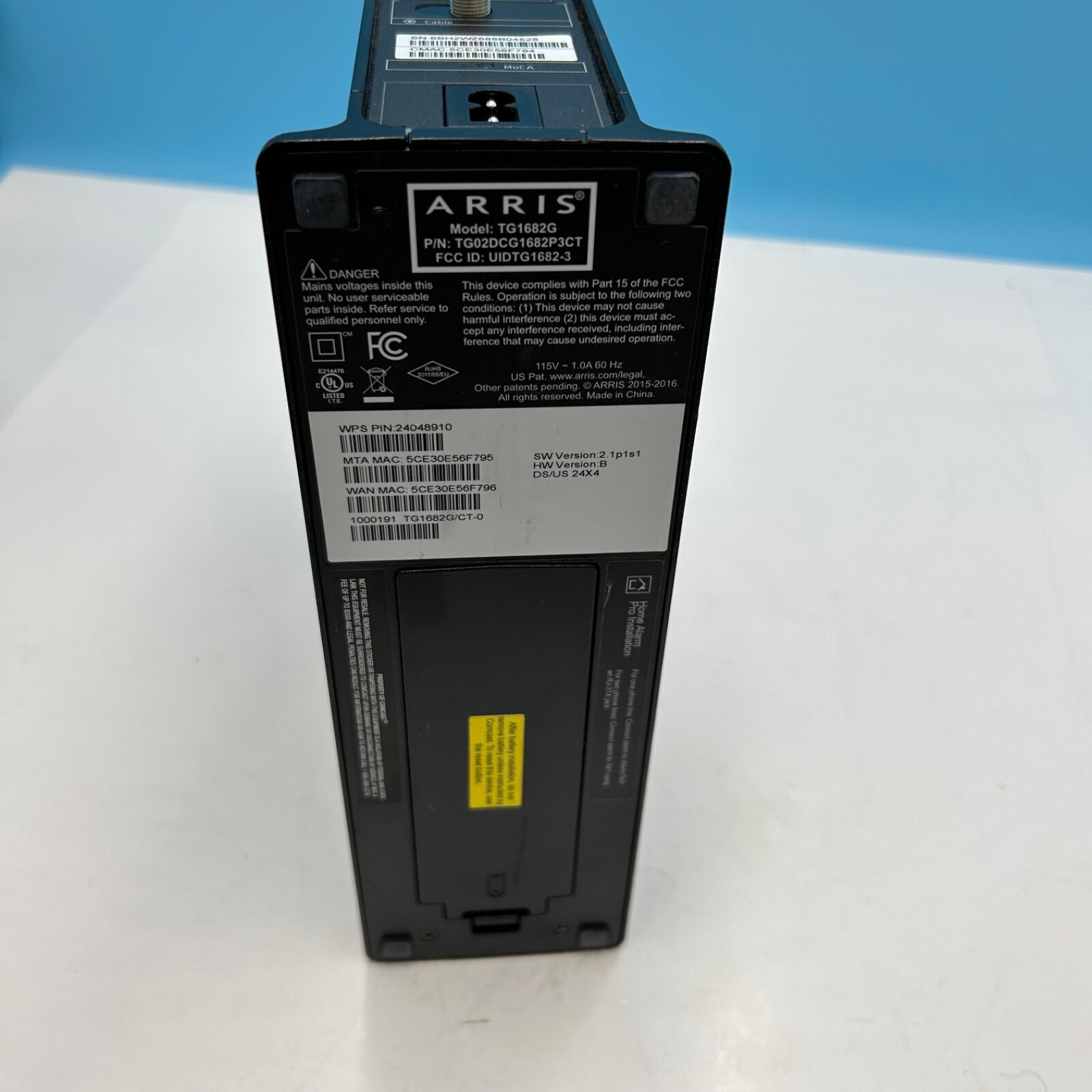 Arris XB3 DualBand Wifi Router TG1682G Cable Modem -Xfinity Comcast not tested