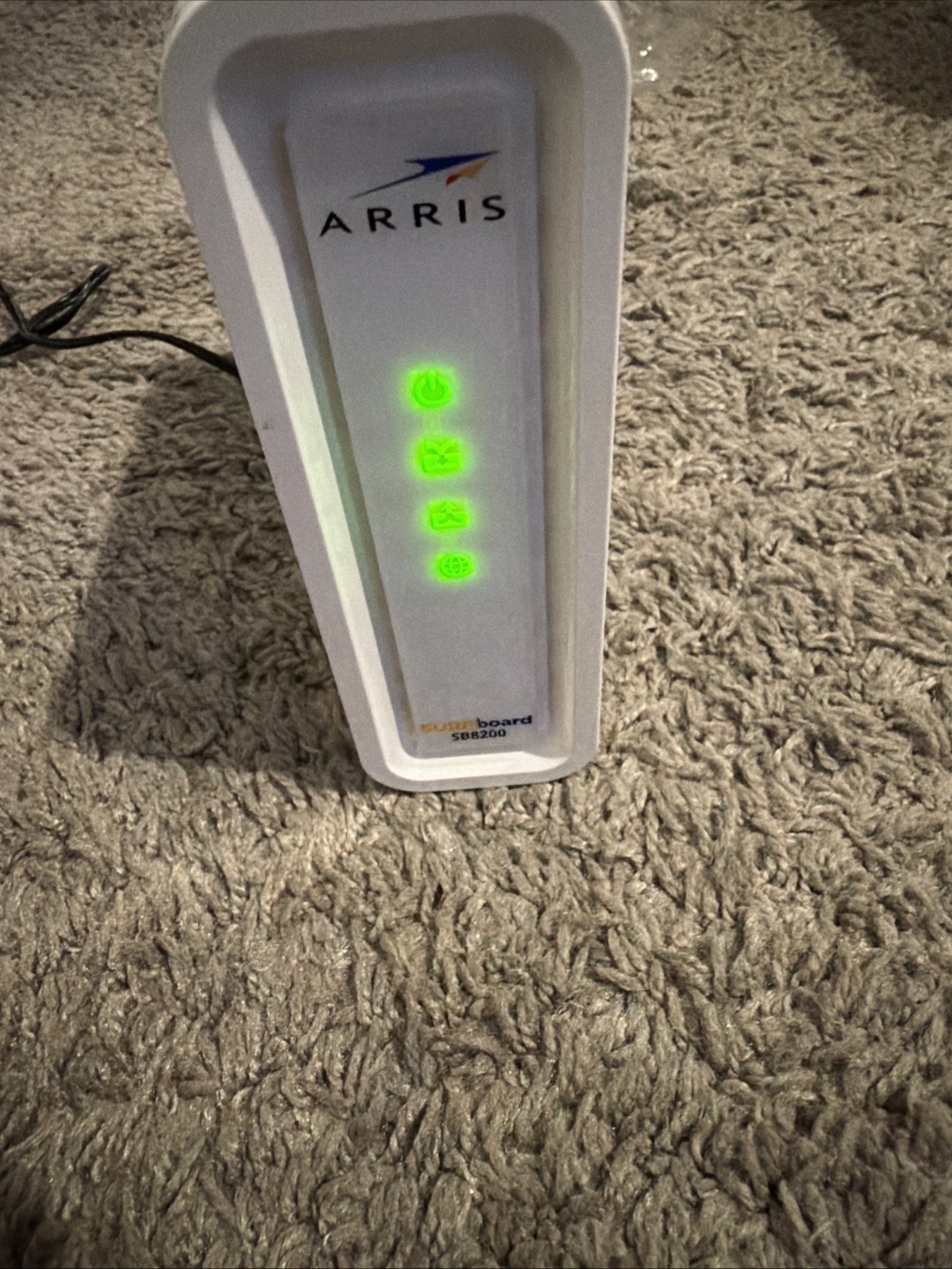 ARRIS SURFboard SB8200 DOCSIS 3.1 10 Gbps Cable Modem Used