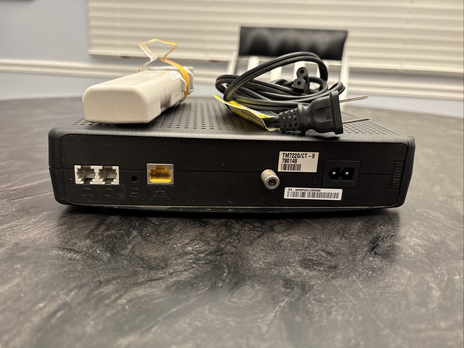 Arris TM722G/CT-8 Telephony DOCSIS 3.0 Cable Modem w/ Battery And power Bundle