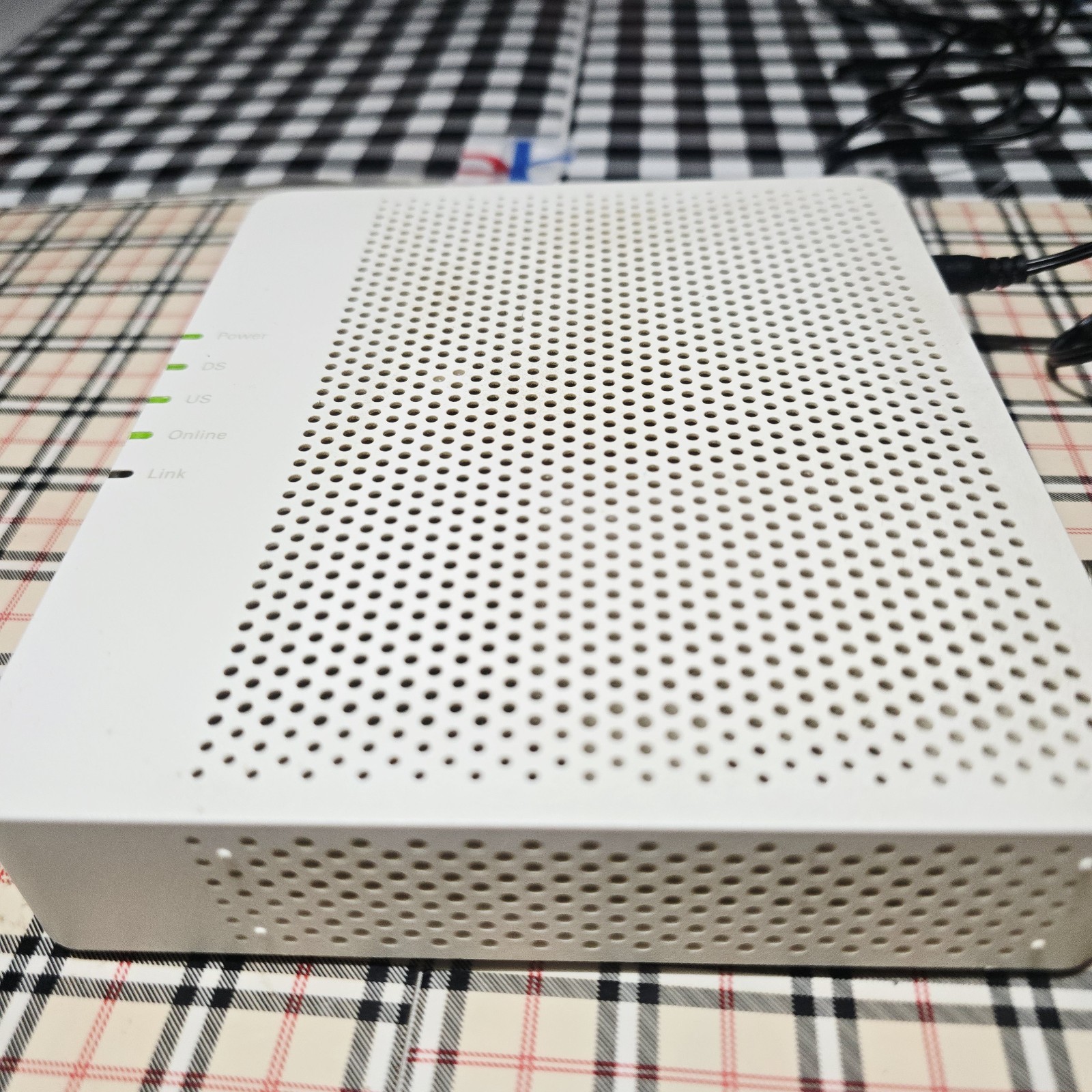 TECHNICOLOR TC4400-AM Ultra Broadband Cable Modem w/ Power Cord