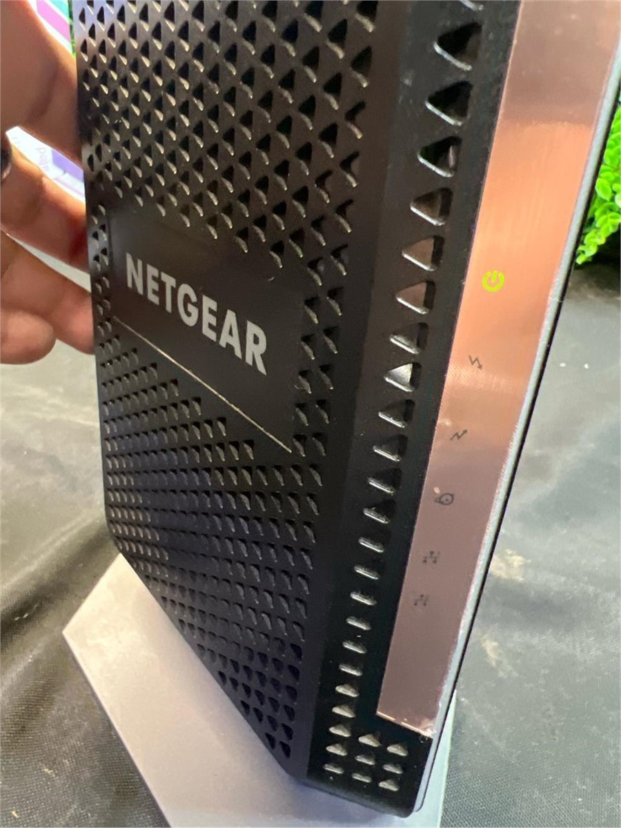 NETGEAR Nighthawk Cable Modem (CM1100)