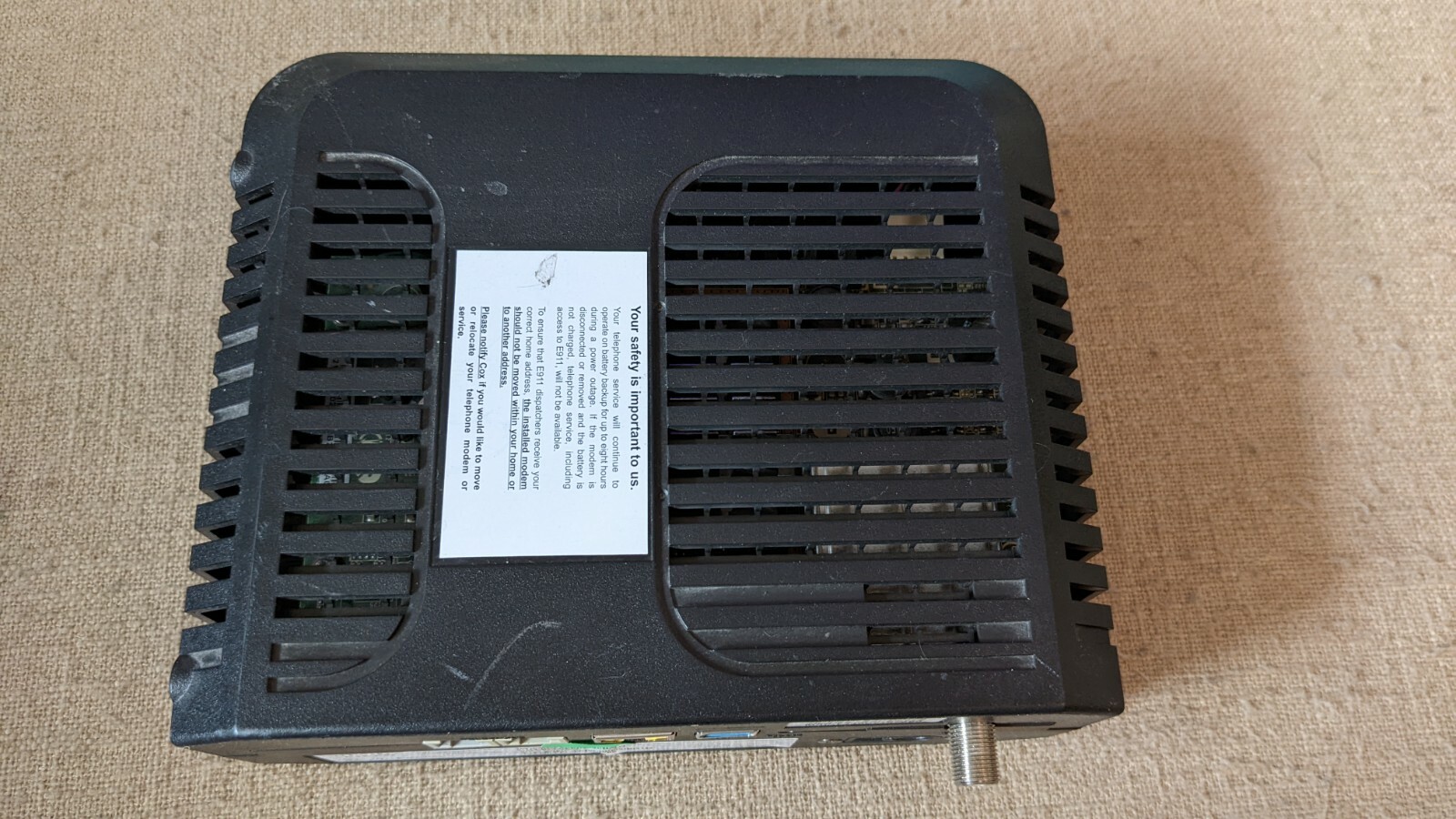 CISCO DPQ3212 CABLE MODEM DOCSIS 3.0 PHONE MODEM/CABLEVISION – no cords