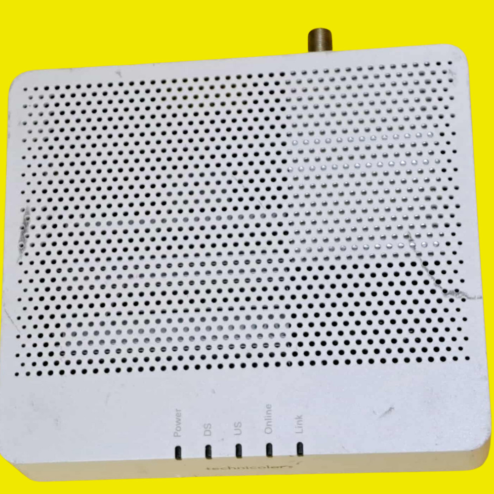 TECHNICOLOR TC4400-AM DOCSIS 3.1 CABLE MODEM 2 GIGABIT ETHERNET PORTS HIGH SPEED
