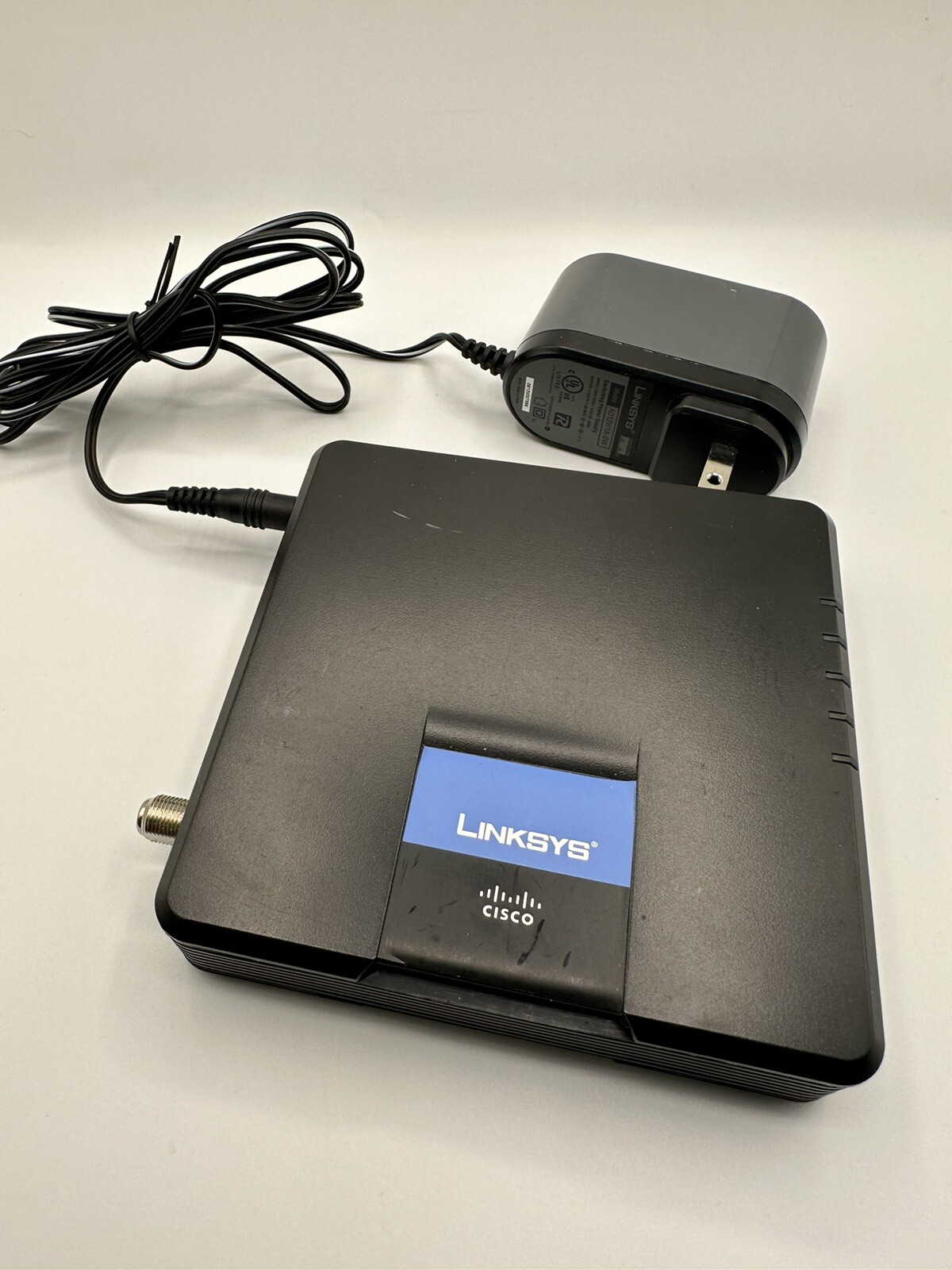 Cisco Linksys Cable Modem Black CM100 with USB Ethernet Connections