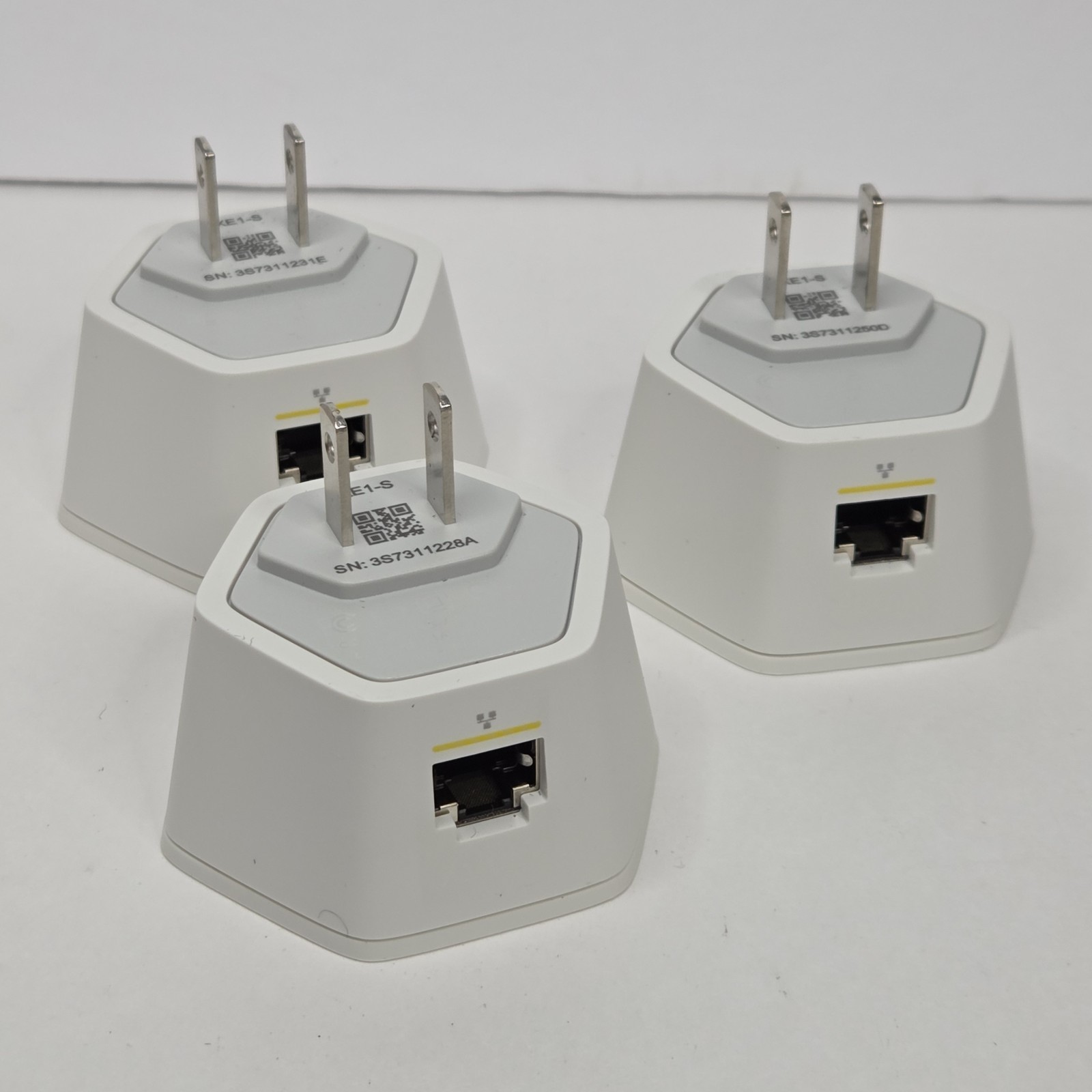 Set of 3 – Xfinity xFi Pods XE1-S WiFi Network Range Extender 1st Generation