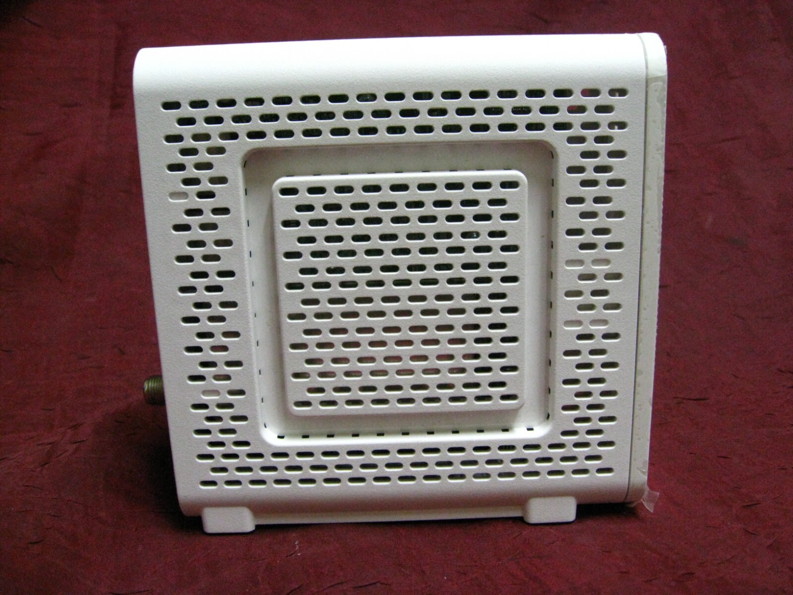 ARRIS SURFboard SB8200 Router DOCSIS 3.1 10 Gbps Cable Modem