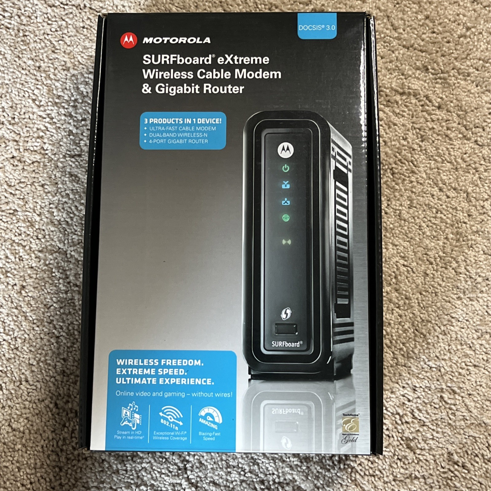 Motorola SURFboard® eXtreme Wireless Cable Modem & Gigabit Router No Power Cord
