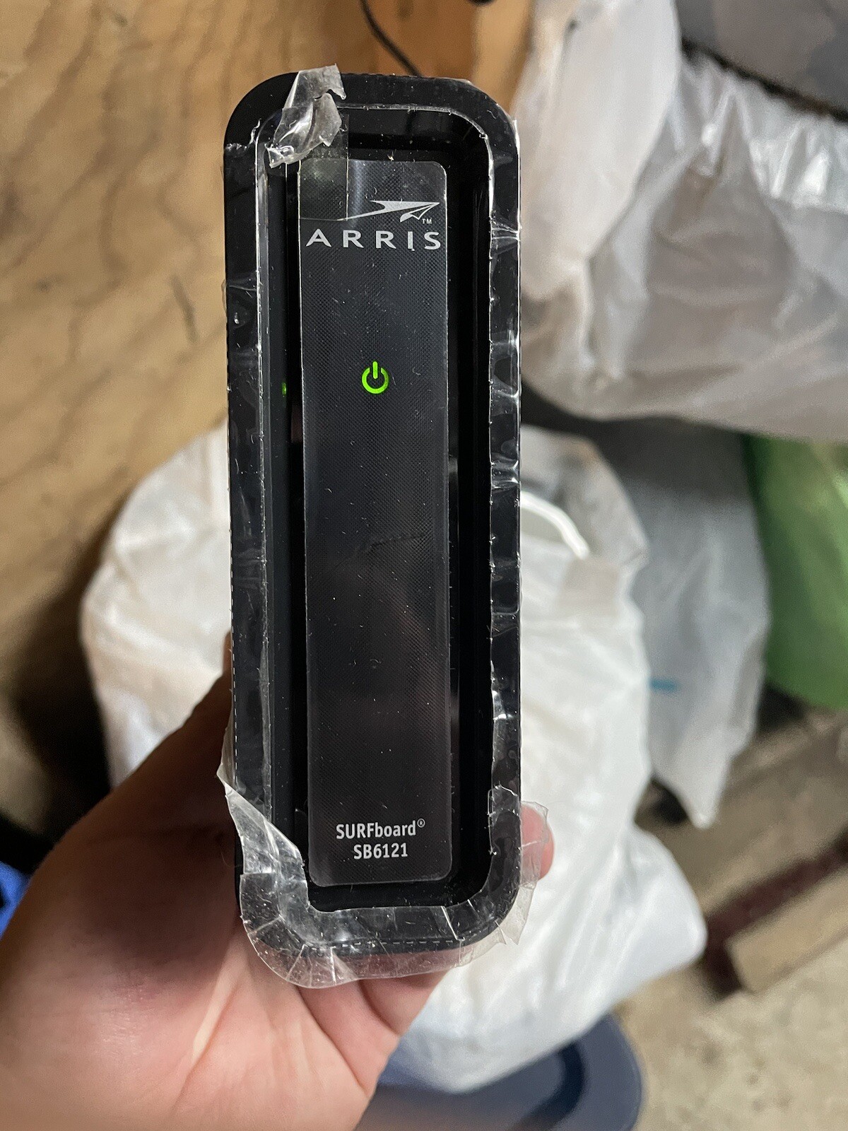 Arris Surfboard SB6121 Cable Modem High Speed Internet. With AC Adapter