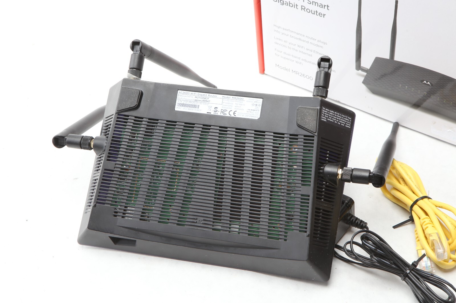 MOTOROLA AC2600 4×4 WiFi Smart Gigabit Router Extended Range Model MR2600 O23
