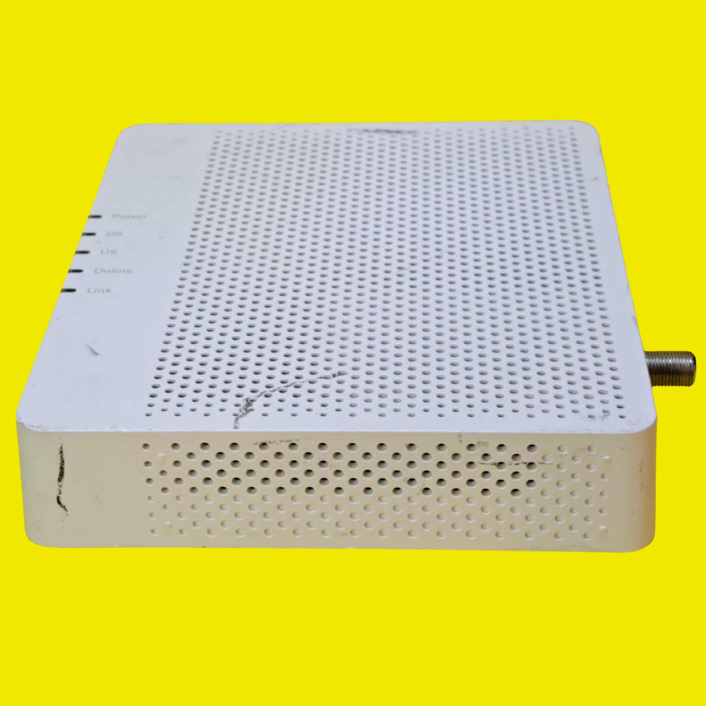 TECHNICOLOR TC4400-AM DOCSIS 3.1 CABLE MODEM 2 GIGABIT ETHERNET PORTS HIGH SPEED