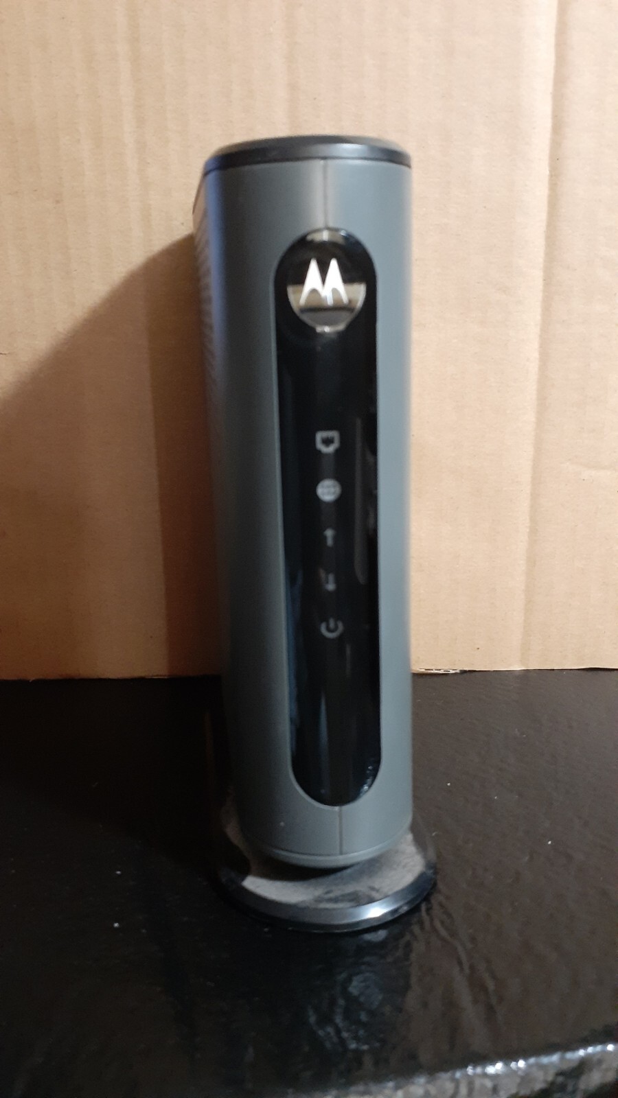 Motorola MB742010 686mbps DOCSIS 3.0 Cable Modem (Pre-owned)