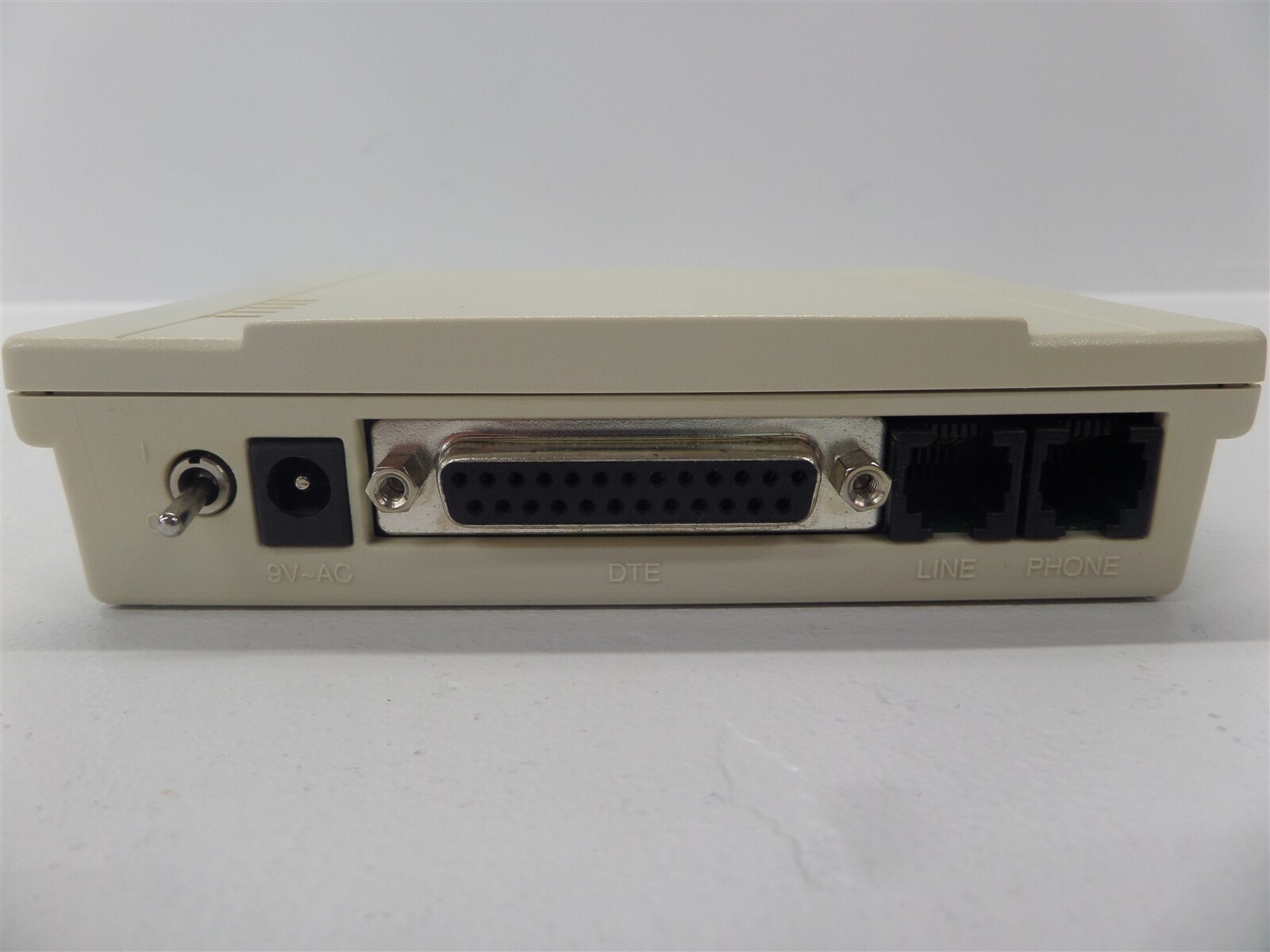 Hayes Accura 28800 V.34 Fax Modem 5901US