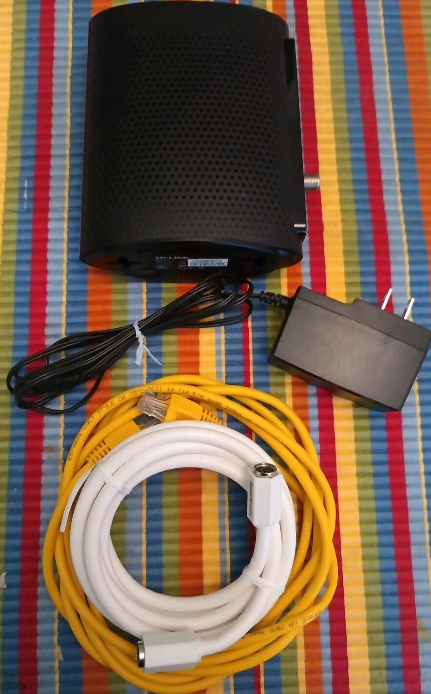 TP-LINK Modem Model TC-7610 DOCSIS 3.0 w/Power Supply, Coax & LAN Cables