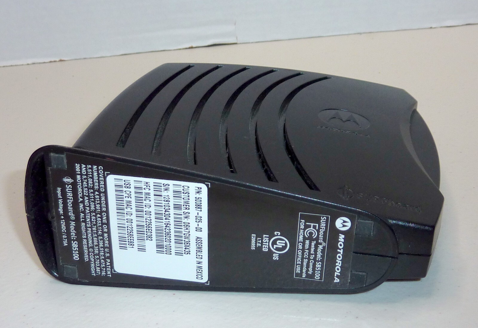 Motorola SB5100 SURFboard Cable Modem DOCSIS – Working See Photos