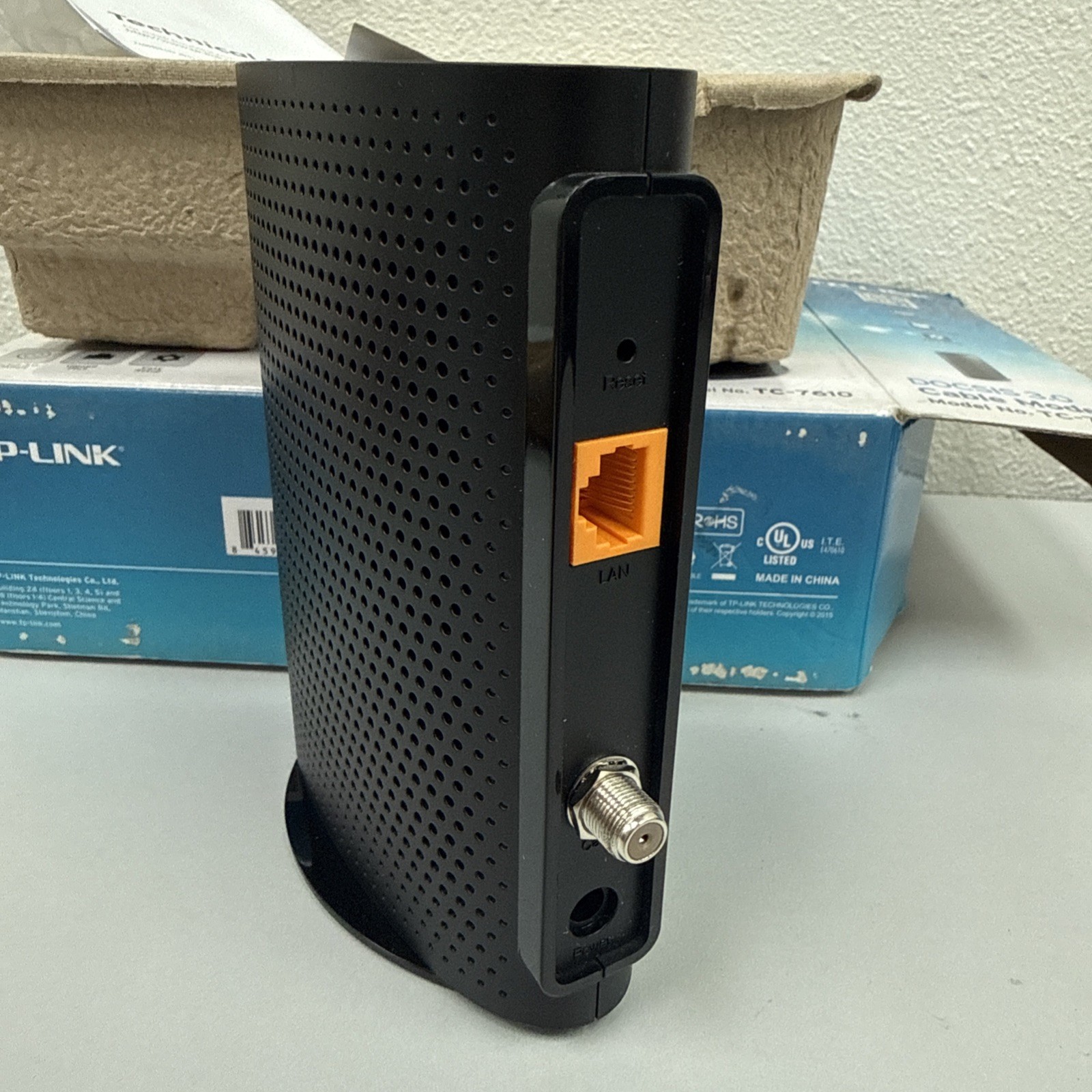 TP-Link Docsis 3.0 Cable Modem 343 Mbps TC-7610 Xfinity NIB