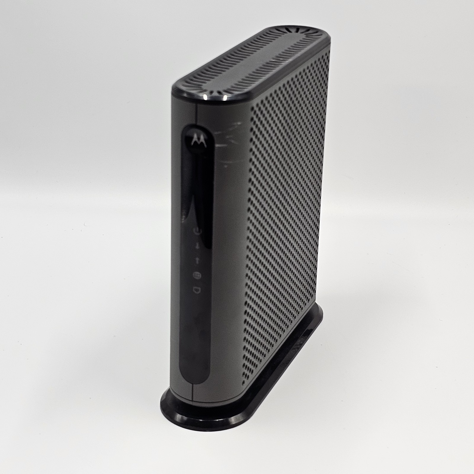 Motorola MB7621 DOCSIS 3.0 Cable Modem 24×8 650 Mbps High-Speed Internet