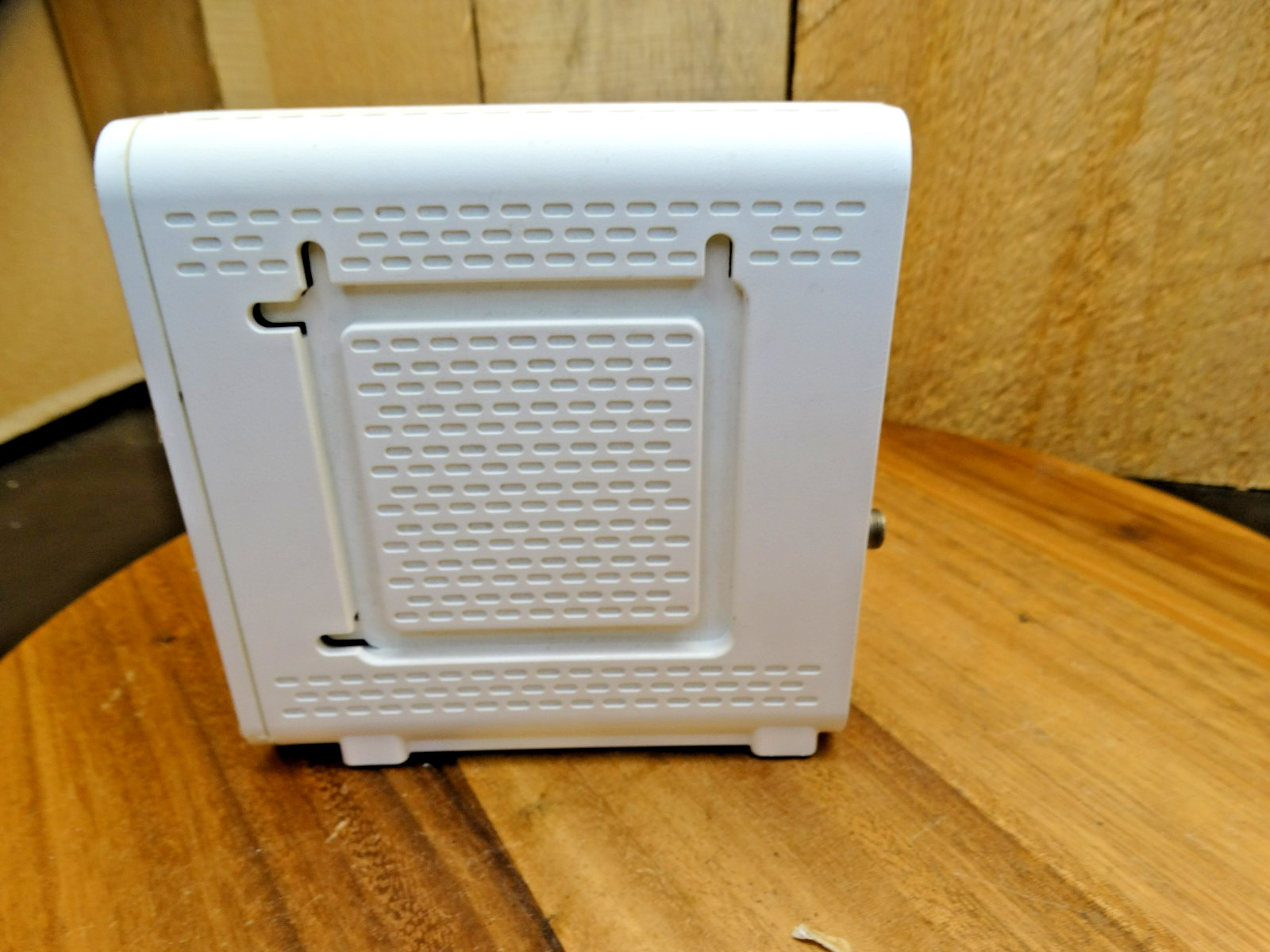 ARRIS SURFboard DOCSIS 3.0 Cable Modem SB6190