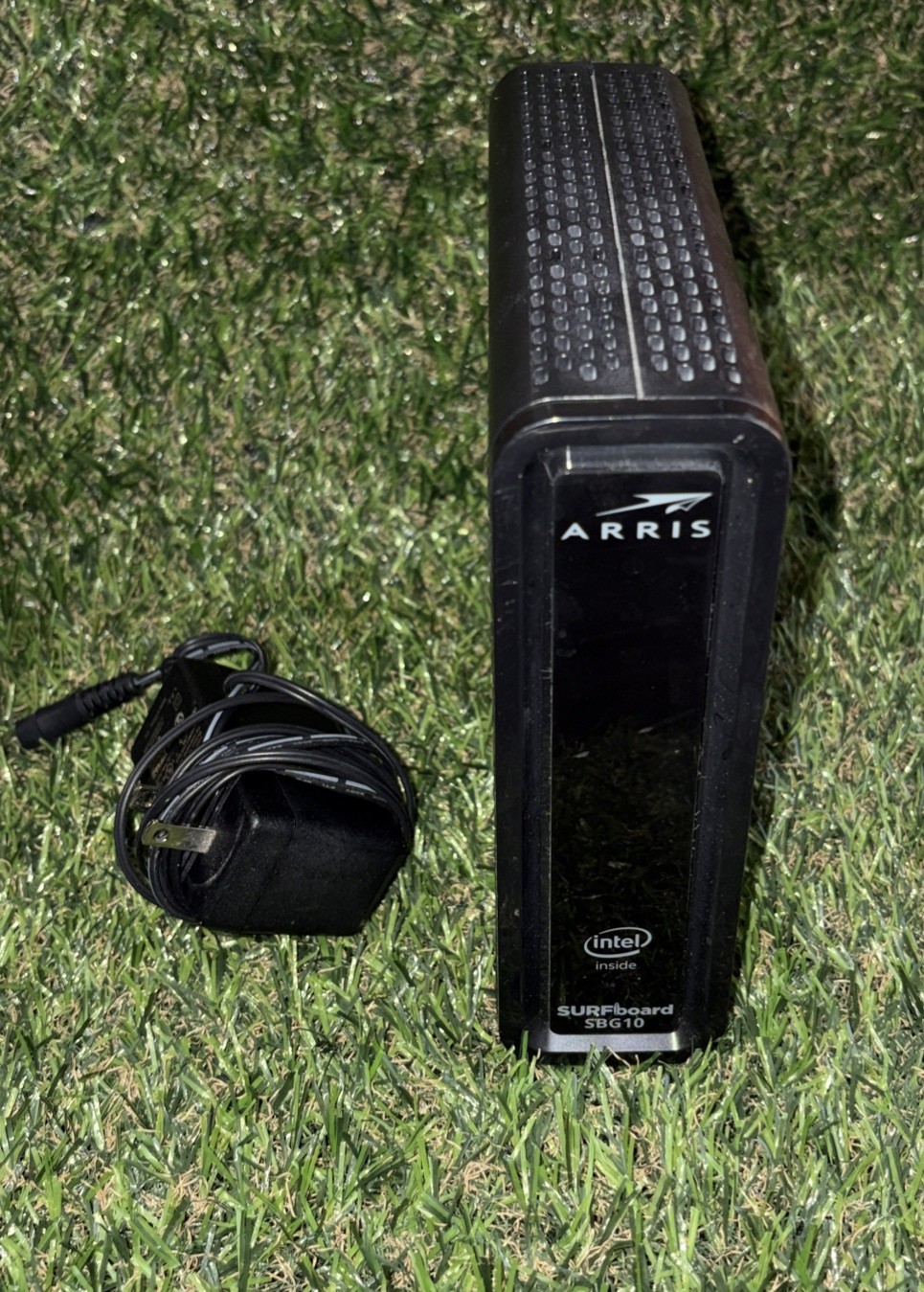ARRIS SB8200 10 Gbps Black 2 Port Cable Modem/ Router In One