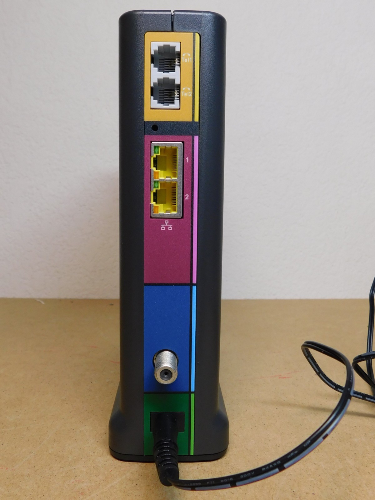 ARRIS SURFboard T25 DOCSIS 3.1 Internet & Voice Modem