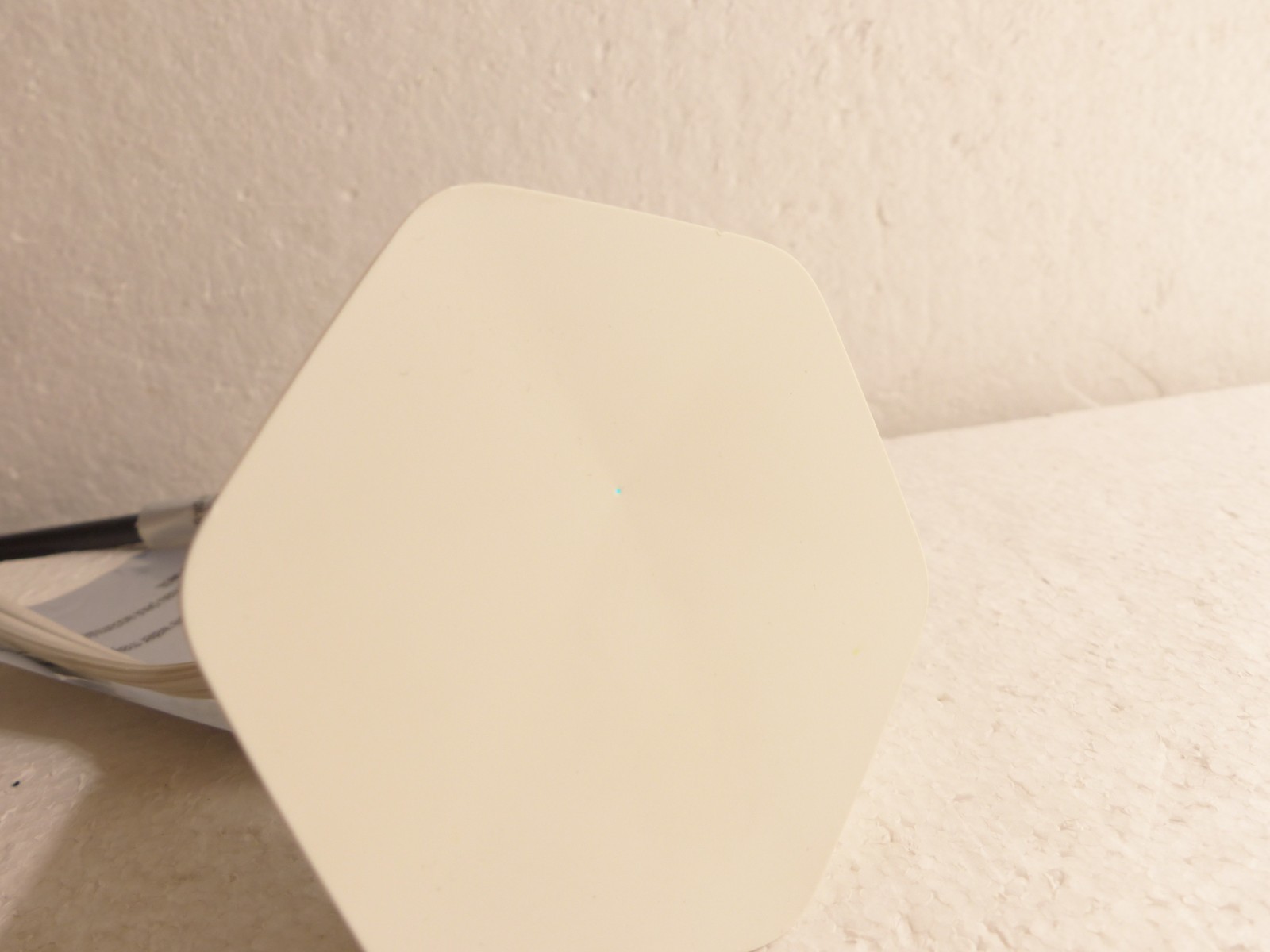 [1, Single] Xfinity xFi Pod [2nd Generation] WiFi Network Extender White XE2-SG
