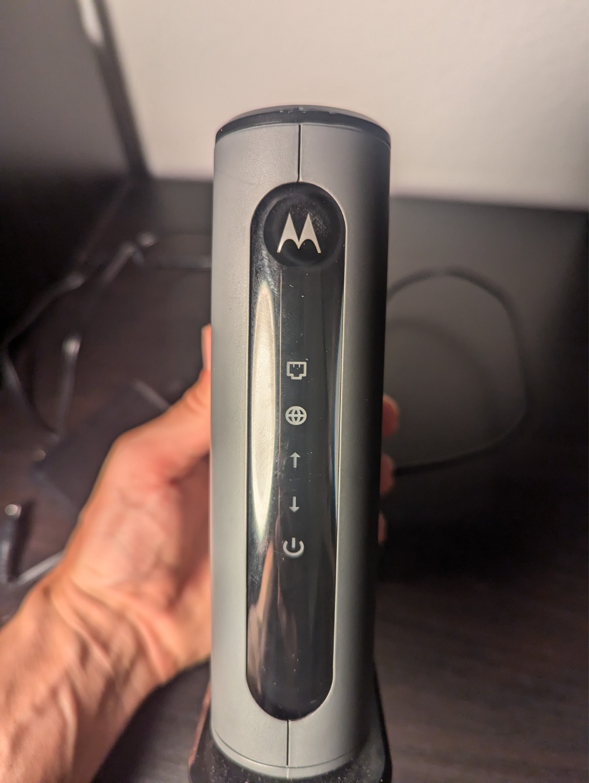 Motorola MB7420 16×4 High Speed ​​Cable Modem – Includes Power Cable – Powers On