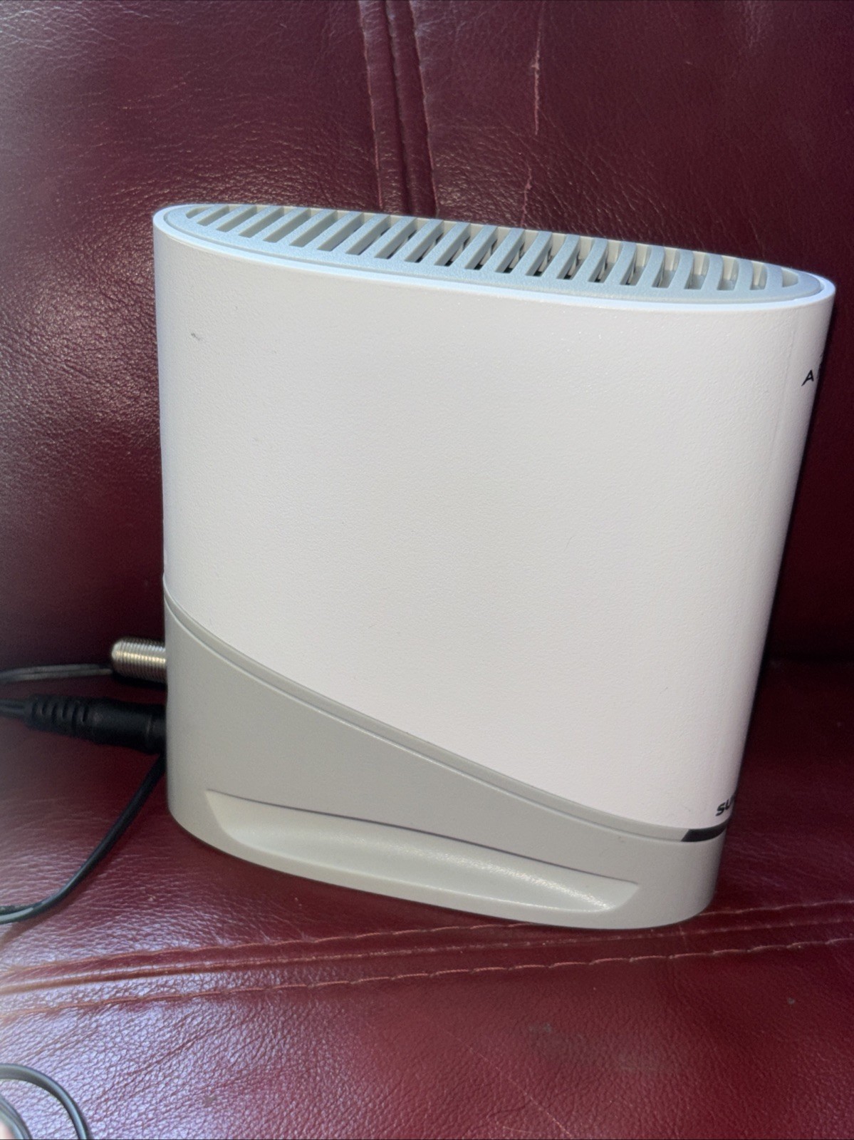 ARRIS S33 SURFboard Multi-Gigabit Cable Modem 2.5 Gbps Ethernet Port