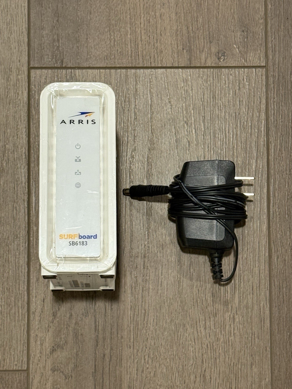ARRIS SURFboard SB6183 Cable Modem 16×4 Channels DOCSIS 3.0 – white