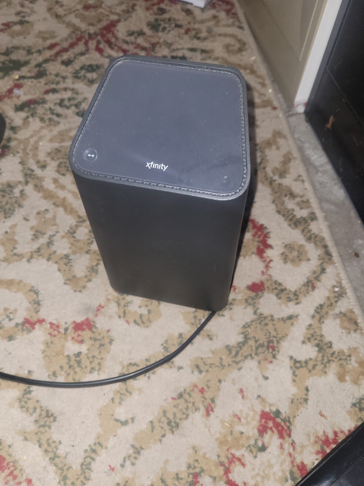 Xfinity Home XB6-T WiFi Router Modem Black power on untested for parts/repair as