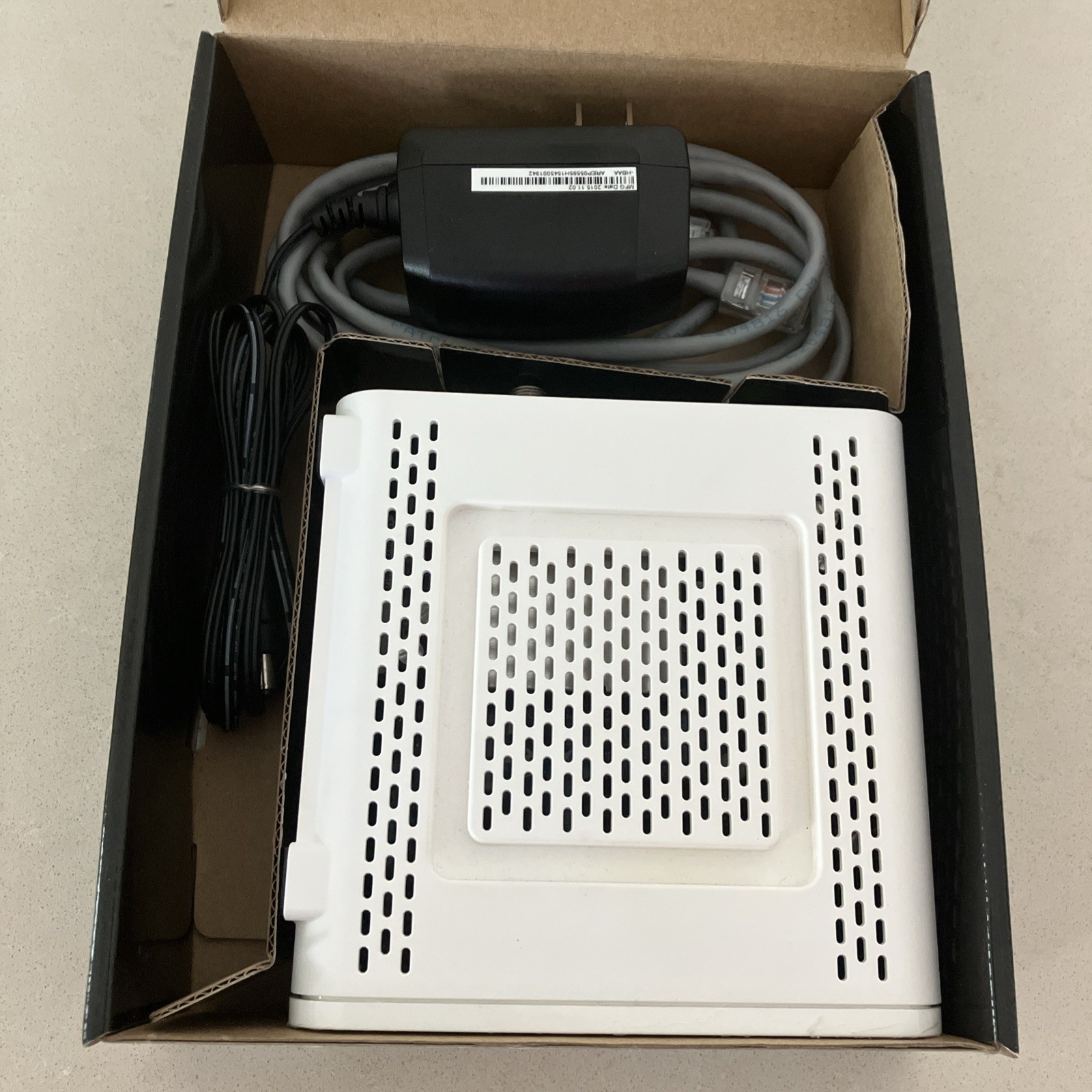ARRIS SURFboard DOCSIS 3.0 Cable Modem – SB6190