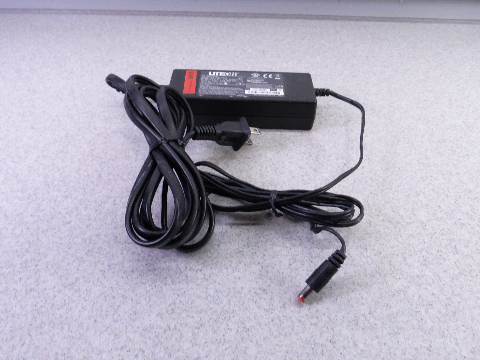 LITEON AC ADAPTER / POWER SUPPLY – MODEL PA-1360-07C1 – 100-240V TO 12V