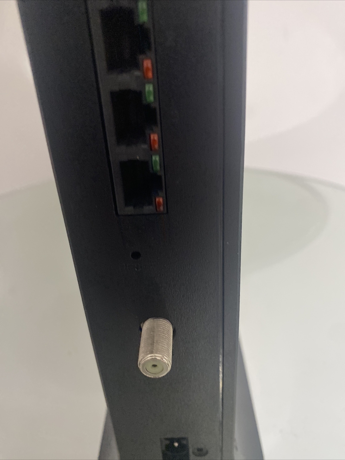 Ubee DDW36C Wireless Cable Modem Router – Black – Free Shipping