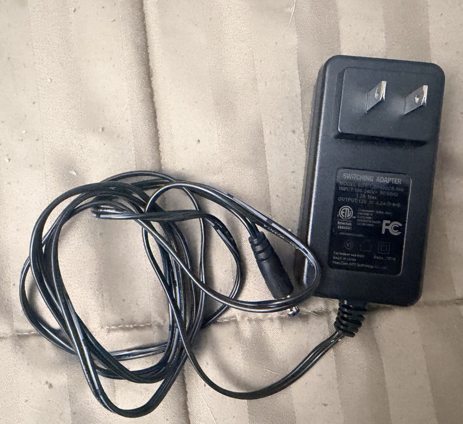 USED MOTOROLA MT7711 24×8 CABLE MODEM DUAL WiFi Gigabit Router with Voice