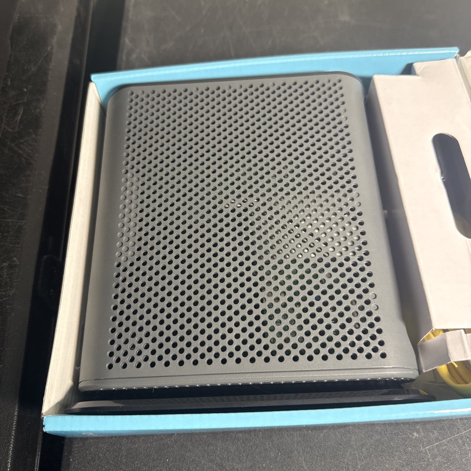 MOTOROLA 24×8 Cable Modem MB7621 1000+ MBPS Xfinity Cox Open Box