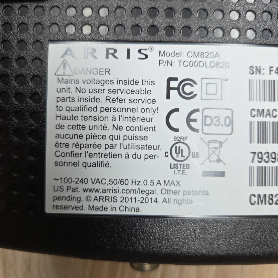 Arris CM820A DOCSIS 3.0 cable modem w/ power adapter (B1)