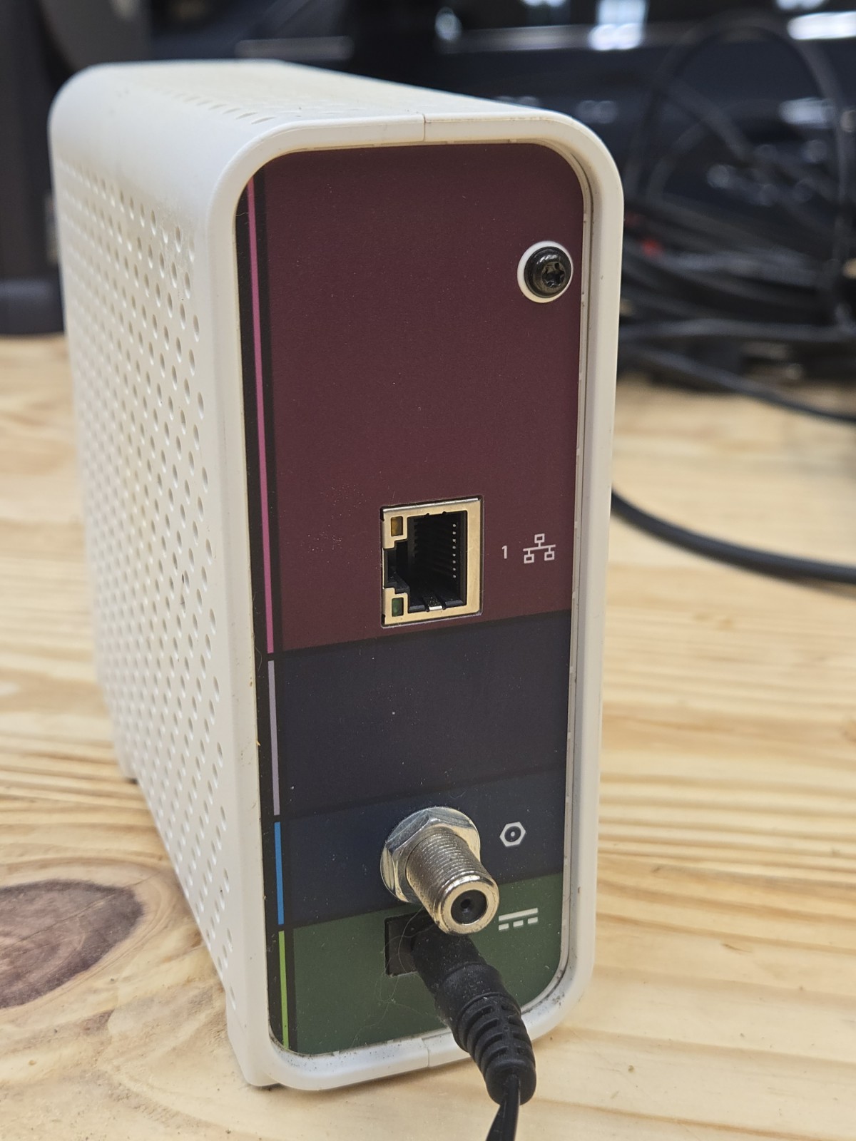 Arris Surfboard SB6183 Cable Modem DOCSIS 3.0 White – Xfinity Spectrum Cox