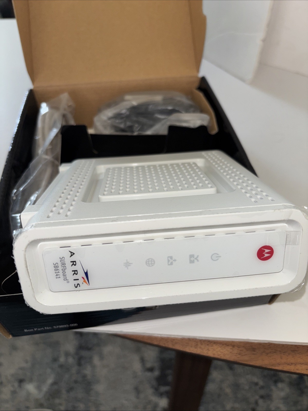 Motorola Arris SURFboard Modem 400 Series SB6141 343 Mbps DOCSIS 3.0 Ethernet