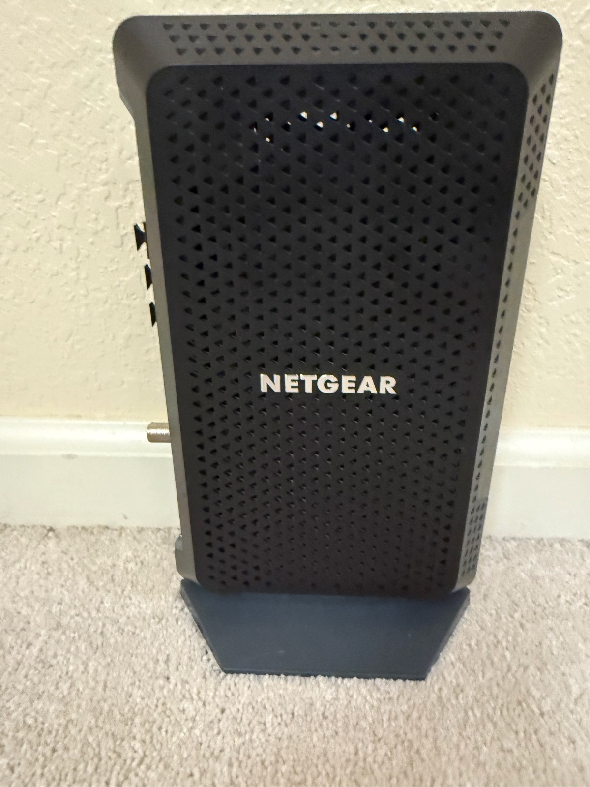 NETGEAR Nighthawk CM1200 DOCSIS 3.1 Cable Modem – Excellent Condition